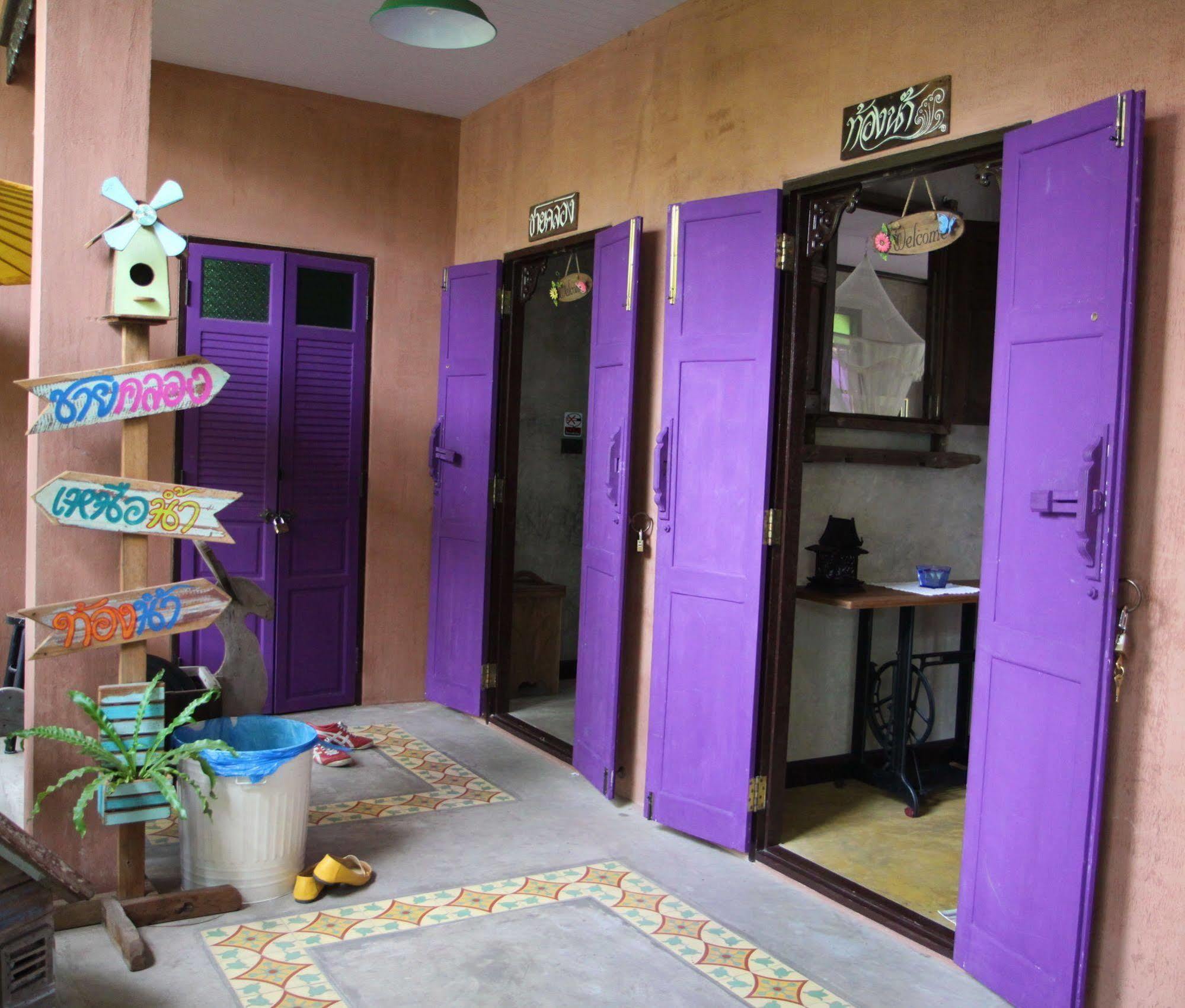 Bangluang House Hotell Bangkok Eksteriør bilde
