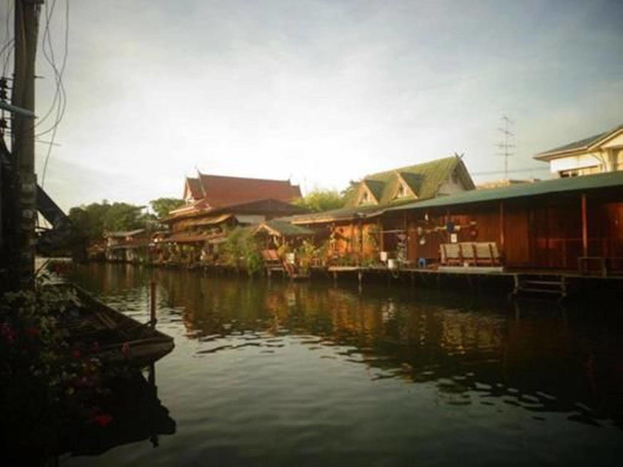 Bangluang House Hotell Bangkok Eksteriør bilde